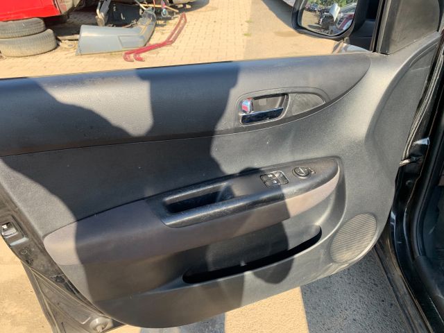 bontott HYUNDAI i20 Bal első Ablakemelő Kapcsoló