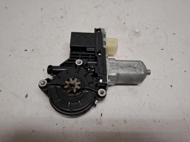 bontott HYUNDAI i20 Bal első Ablakemelő Motor