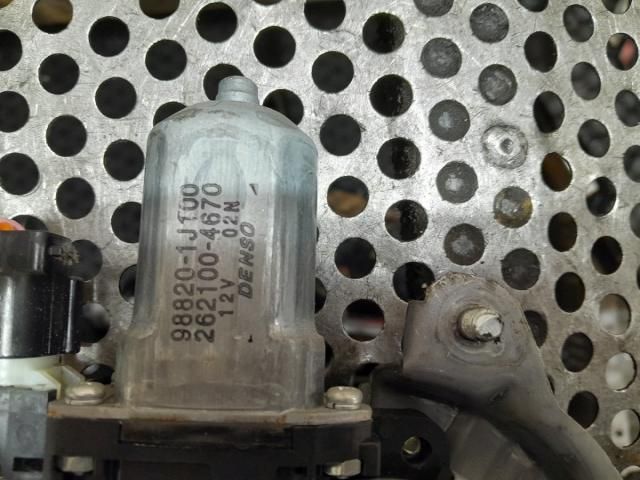 bontott HYUNDAI i20 Bal első Ablakemelő Szerkezet (Elektromos)