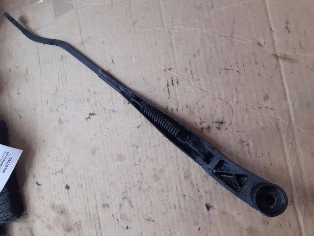 bontott HYUNDAI i20 Bal első Ablaktörlő Kar