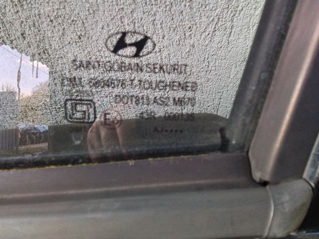 bontott HYUNDAI i20 Bal első Ajtó (Részeivel)