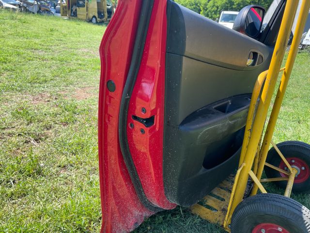 bontott HYUNDAI i20 Bal első Ajtó (Részeivel)