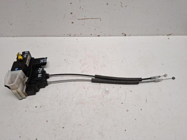 bontott HYUNDAI i20 Bal első Ajtózár