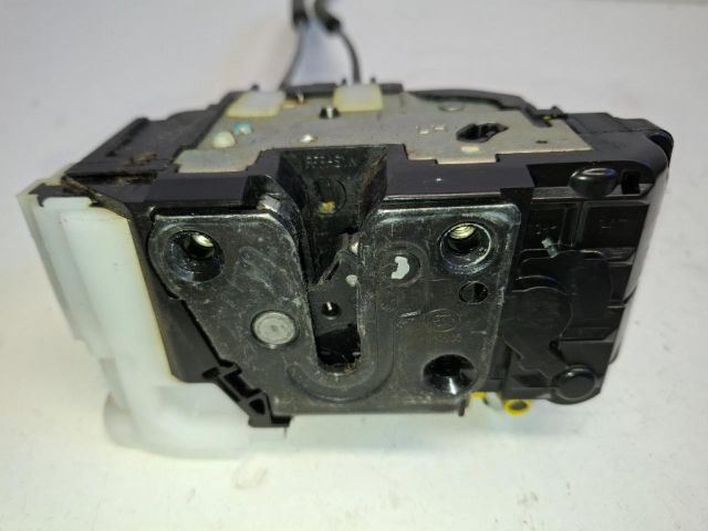 bontott HYUNDAI i20 Bal első Ajtózár