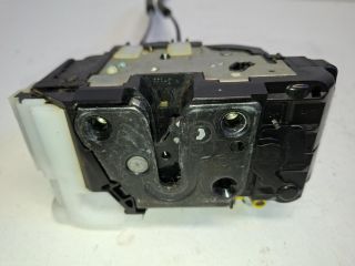 bontott HYUNDAI i20 Bal első Ajtózár