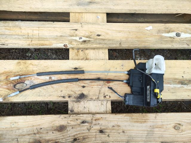 bontott HYUNDAI i20 Bal első Ajtózár