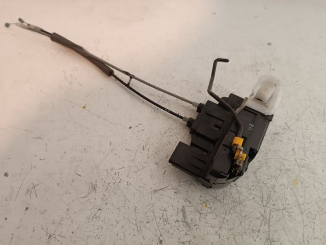 bontott HYUNDAI i20 Bal első Ajtózár