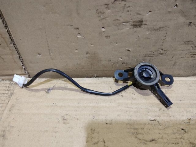 bontott HYUNDAI i20 Bal első Hangszóró