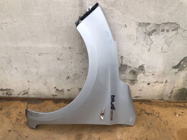 bontott HYUNDAI i20 Bal első Sárvédő