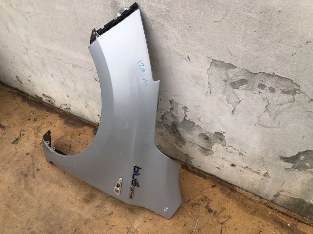 bontott HYUNDAI i20 Bal első Sárvédő