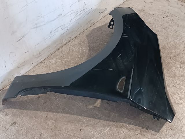 bontott HYUNDAI i20 Bal első Sárvédő