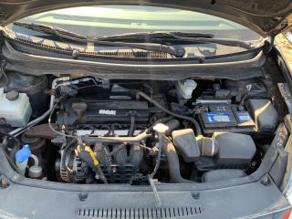 bontott HYUNDAI i20 Bal Fényszóró