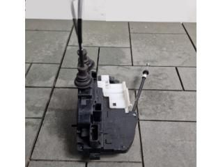 bontott HYUNDAI i20 Bal hátsó Ajtózár