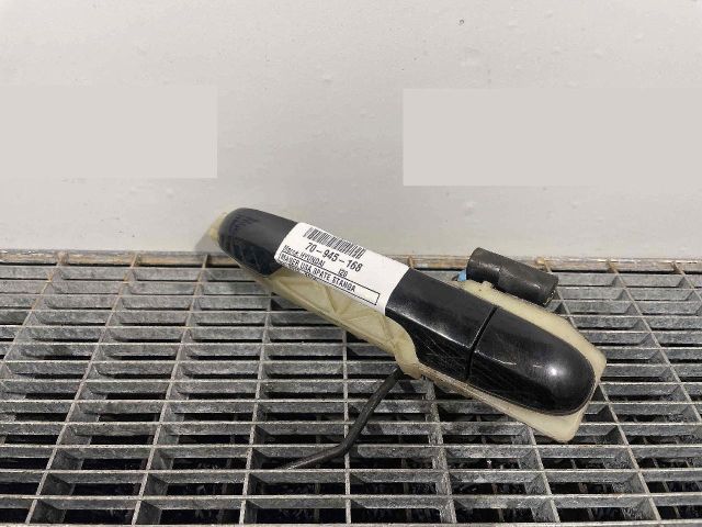 bontott HYUNDAI i20 Bal hátsó Külső Kilincs