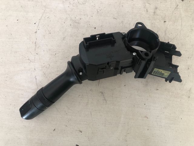 bontott HYUNDAI i20 Bal Kormánykapcsoló Irányjelző