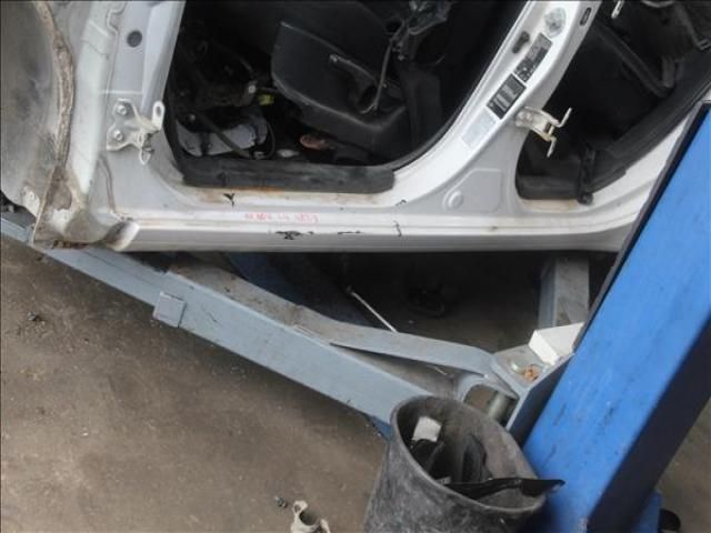 bontott HYUNDAI i20 Bal Küszöb