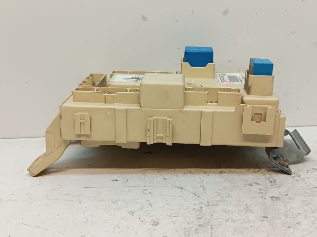 bontott HYUNDAI i20 Biztosítéktábla Utastér