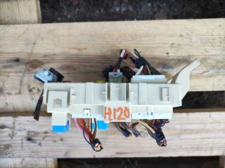 bontott HYUNDAI i20 Biztosítéktábla Utastér