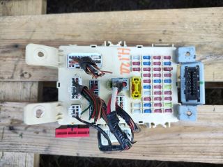 bontott HYUNDAI i20 Biztosítéktábla Utastér