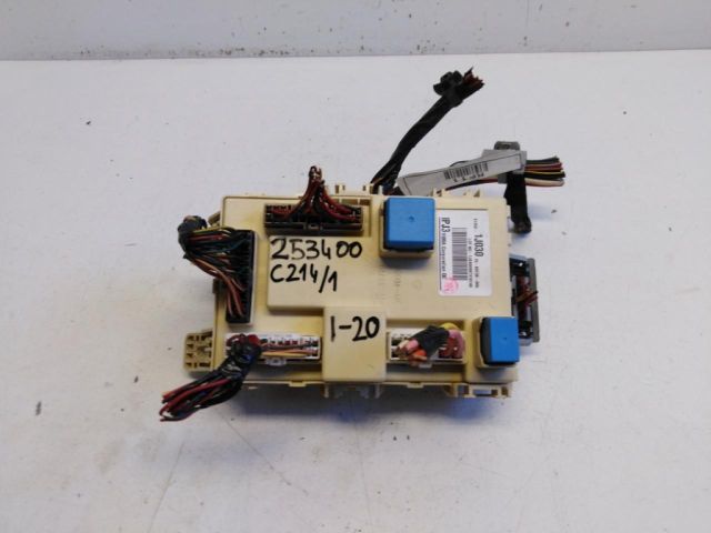 bontott HYUNDAI i20 Biztosítéktábla Utastér