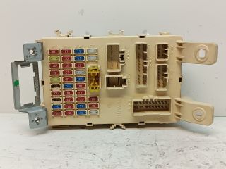 bontott HYUNDAI i20 Biztosítéktábla Utastér