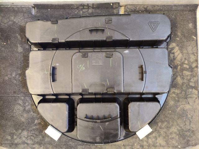 bontott HYUNDAI i20 Csomagtér Tálca