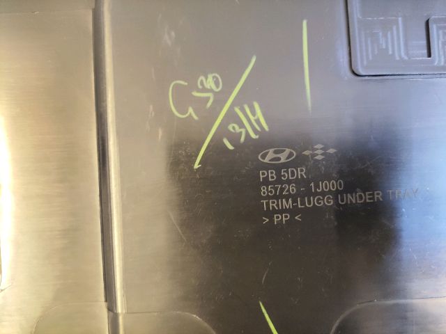 bontott HYUNDAI i20 Csomagtér Tálca