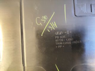 bontott HYUNDAI i20 Csomagtér Tálca