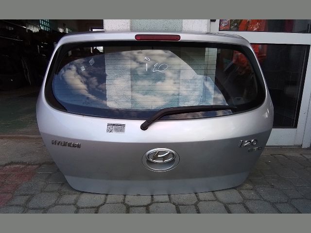 bontott HYUNDAI i20 Csomagtérajtó (Részeivel)
