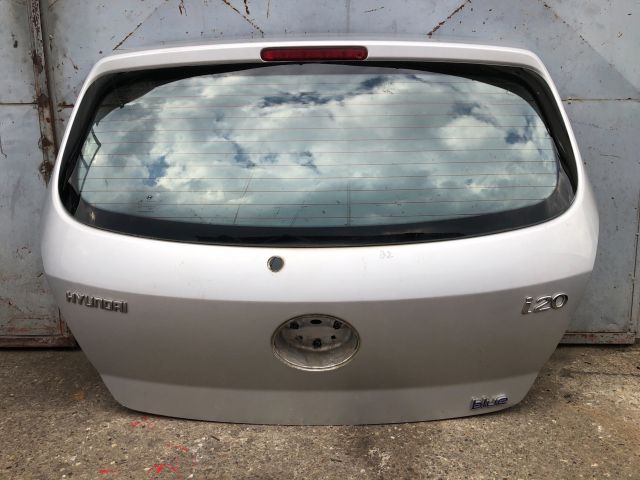 bontott HYUNDAI i20 Csomagtérajtó (Részeivel)