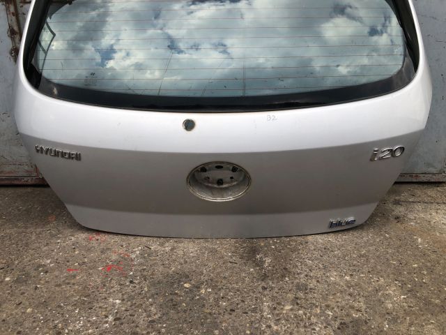 bontott HYUNDAI i20 Csomagtérajtó (Részeivel)