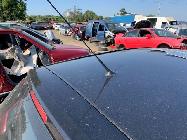 bontott HYUNDAI i20 Csomagtérajtó (Részeivel)