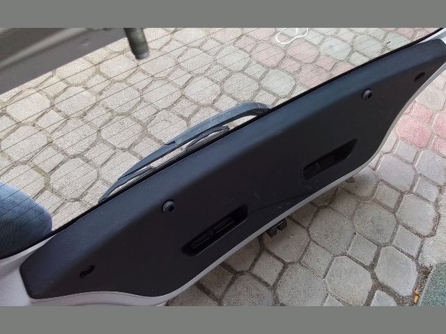 bontott HYUNDAI i20 Csomagtérajtó (Részeivel)