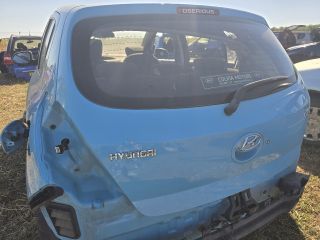 bontott HYUNDAI i20 Csomagtérajtó (Üres lemez)