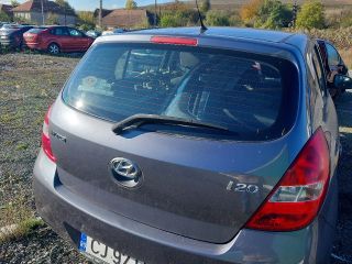 bontott HYUNDAI i20 Csomagtérajtó (Üres lemez)