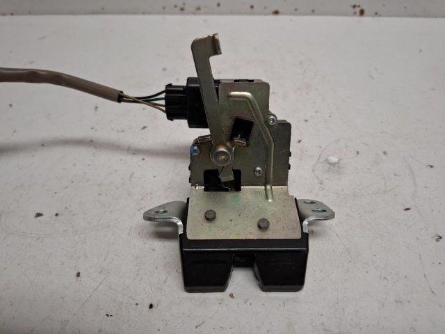 bontott HYUNDAI i20 Csomagtérajtó Zárszerkezet