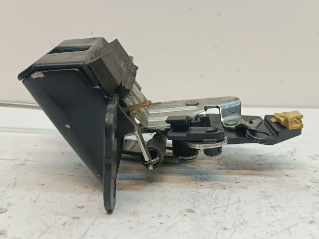 bontott HYUNDAI i20 Csomagtérajtó Zárszerkezet