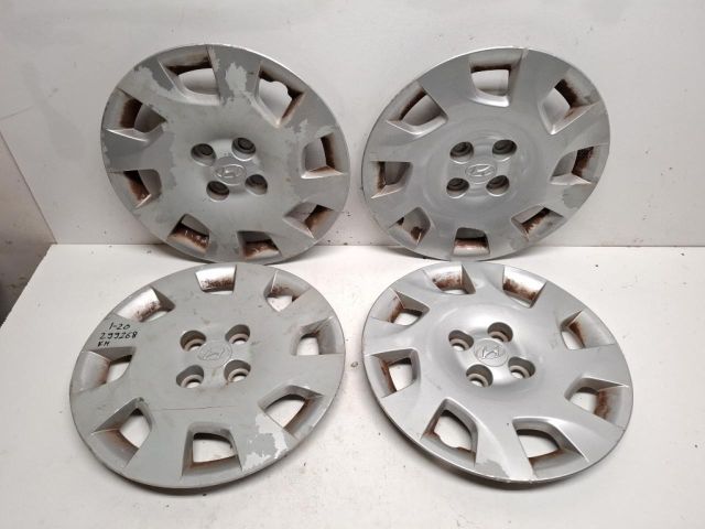 bontott HYUNDAI i20 Dísztárcsa (1 db)