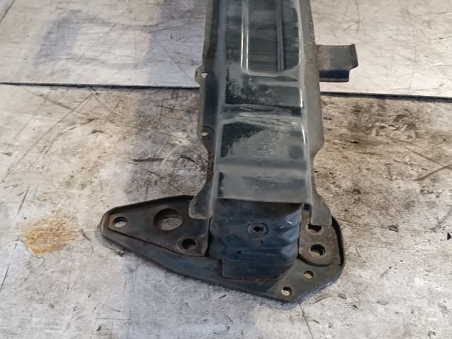 bontott HYUNDAI i20 Első Lökhárító Merevítő (Fém)