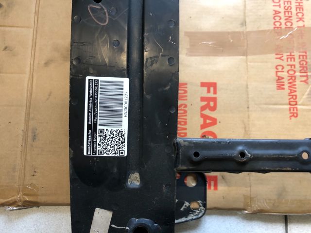 bontott HYUNDAI i20 Első Lökhárító Merevítő (Fém)