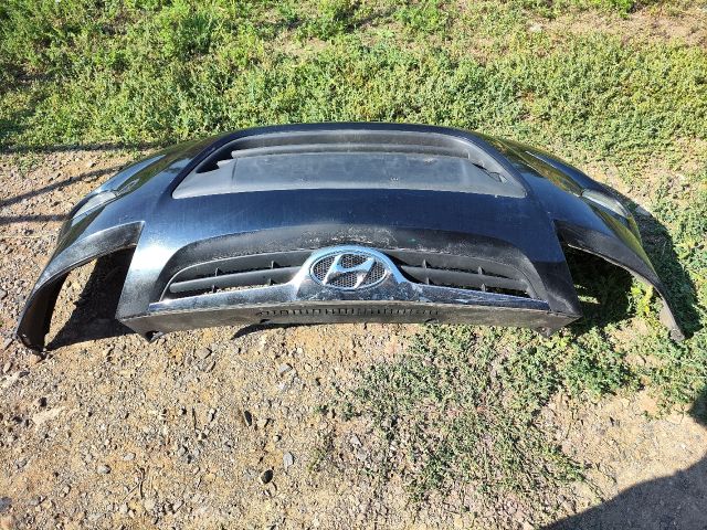 bontott HYUNDAI i20 Első Lökhárító (Részeivel)