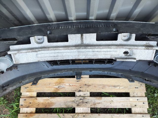 bontott HYUNDAI i20 Első Lökhárító (Részeivel)