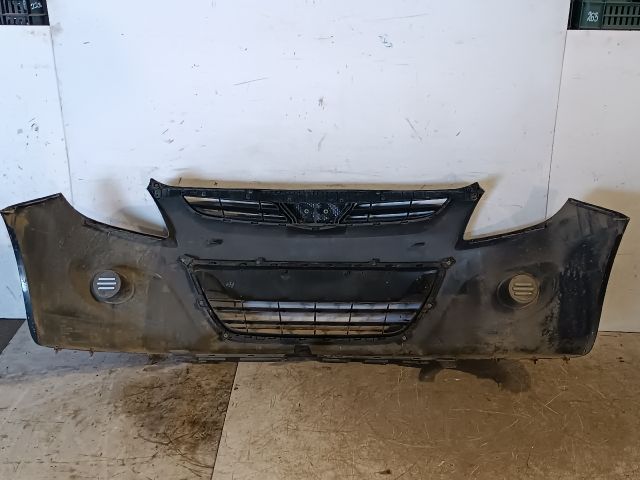 bontott HYUNDAI i20 Első Lökhárító (Részeivel)