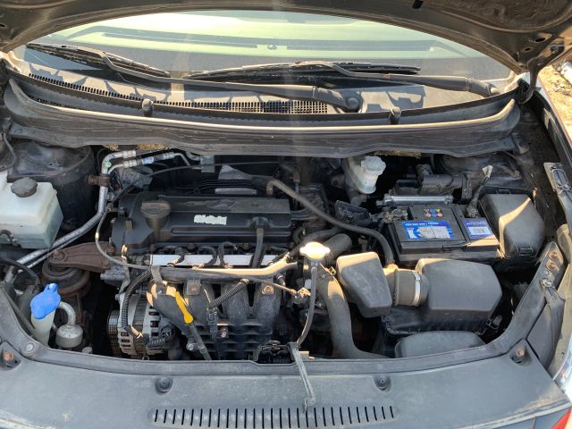 bontott HYUNDAI i20 Első Lökhárító (Részeivel)