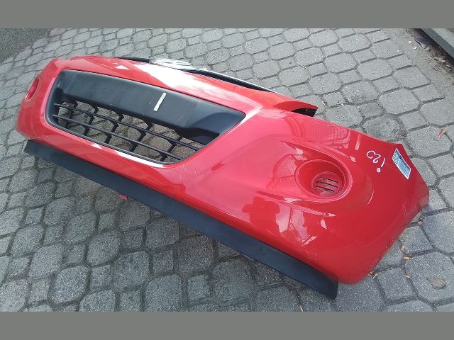 bontott HYUNDAI i20 Első Lökhárító (Részeivel)