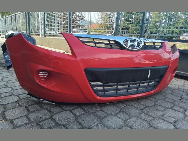 bontott HYUNDAI i20 Első Lökhárító (Részeivel)