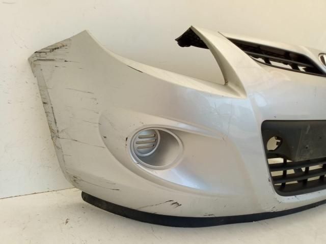 bontott HYUNDAI i20 Első Lökhárító (Üresen)