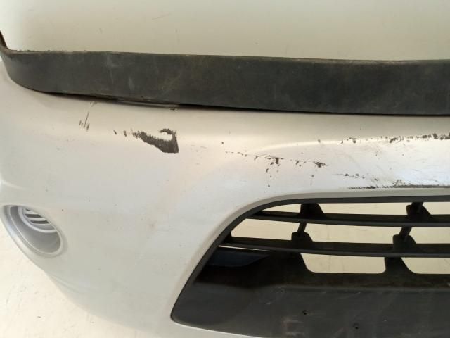 bontott HYUNDAI i20 Első Lökhárító (Üresen)