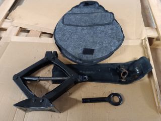 bontott HYUNDAI i20 Emelő