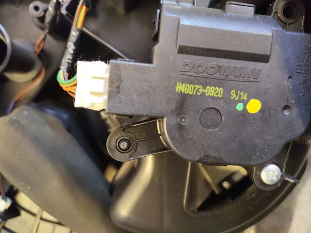 bontott HYUNDAI i20 Fűtés Box